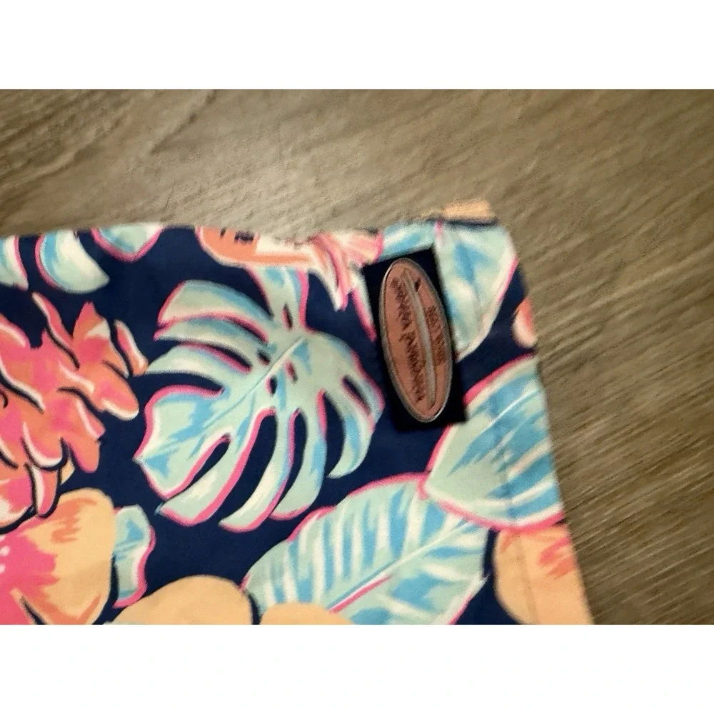 Vineyard Vines Swim Trunks Shorts Mens M Board Floral Blue Bathing Suit  Lined